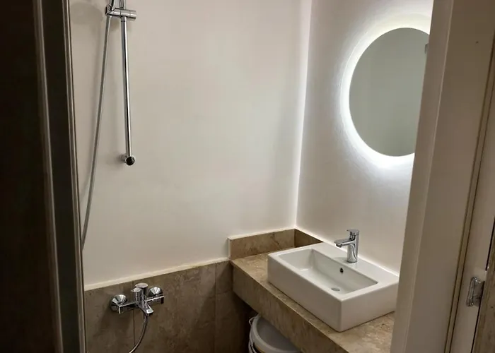 Bali Very Economy Bed And Bath
